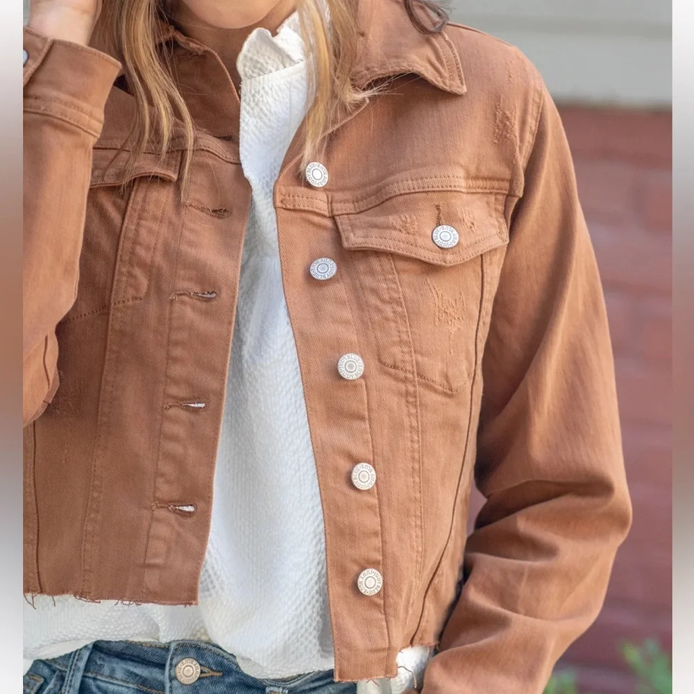 JUDY BLUE CAMEL GARMENT DYED GRINDING CROPPED DENIM JACKET LARGE - Picture 1 of 16